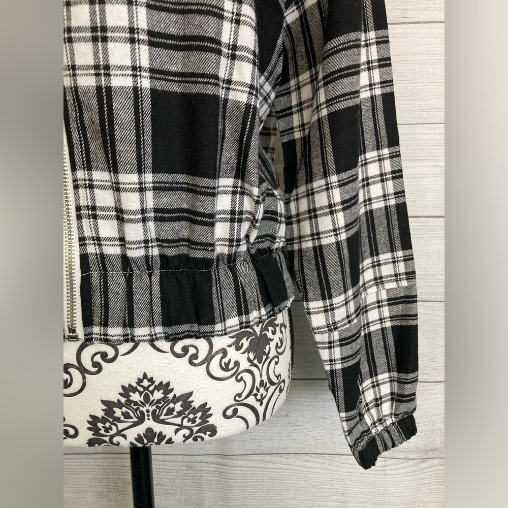 NEW LOOK | NWT Women’s Plaid Cropped Zip Up Hoodie - Picture 4 of 6